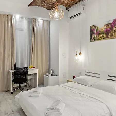 Selari Boutique Hotel *